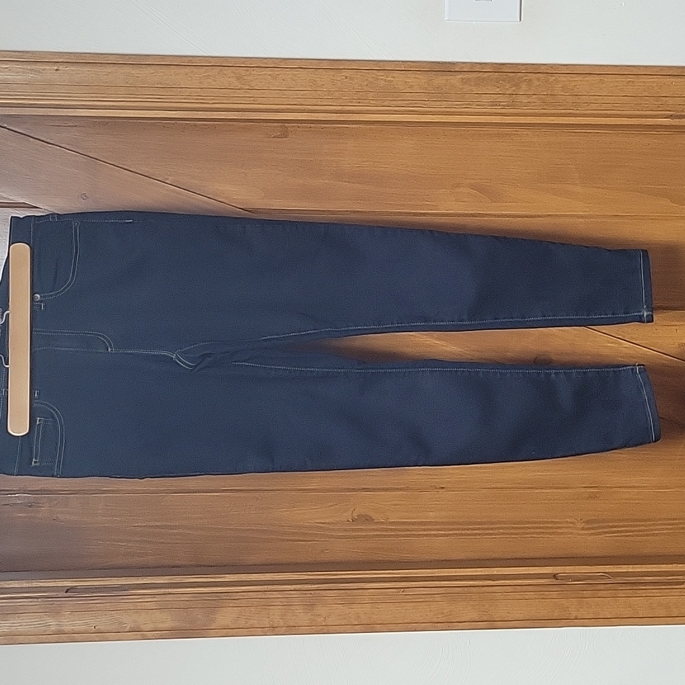 MICHAEL KORS Izzy Skinny Capri Jeans